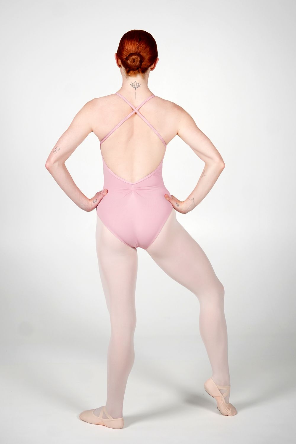 Ballet leotard mesh detail at the front and low-cut back R3121