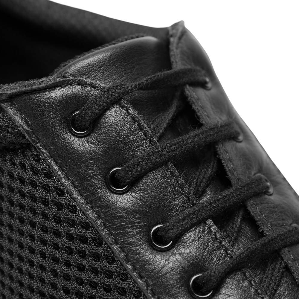 Schwarzer Damen Trainerschuh zum Schnüren mit 4,0cm hohem Absatz