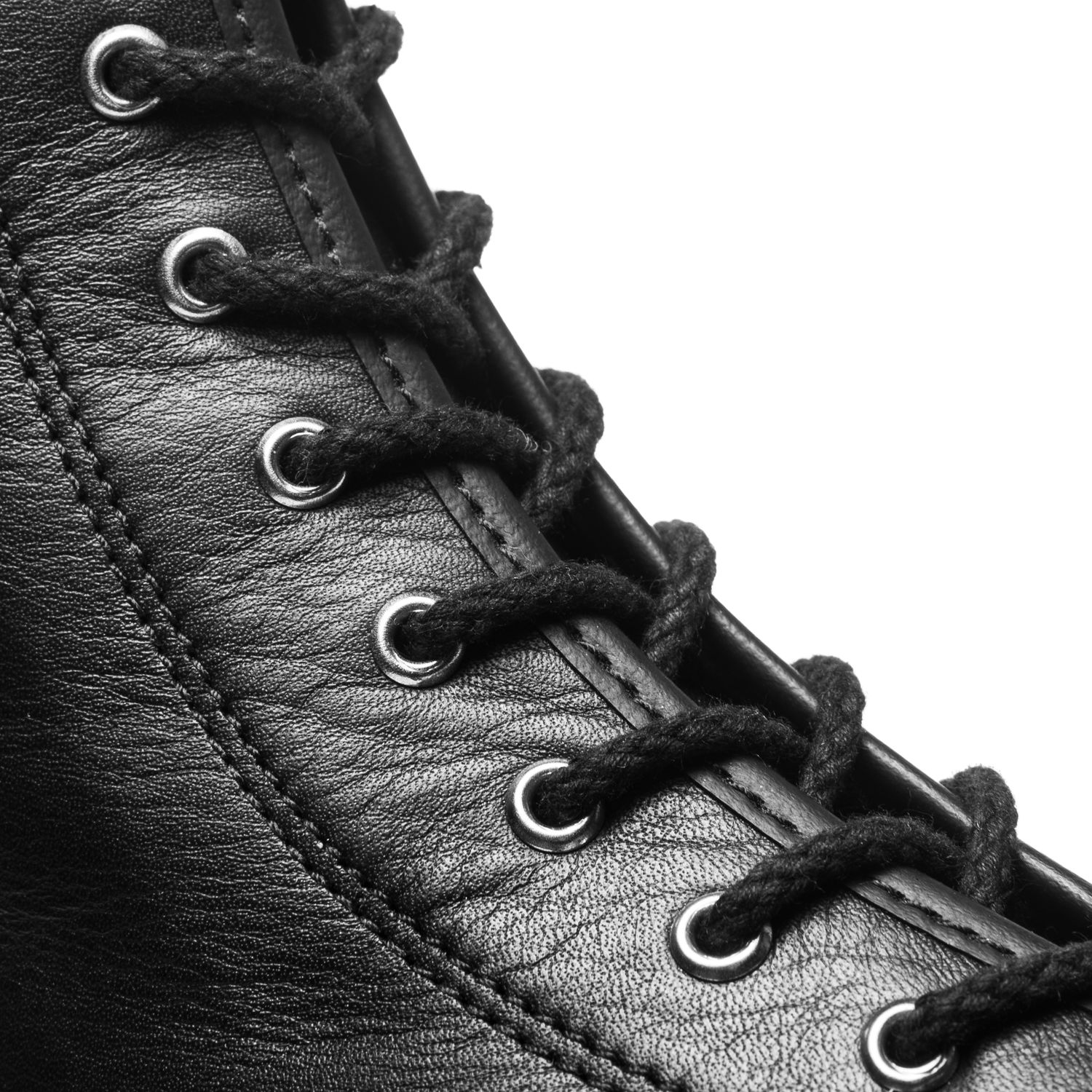 Lola Gardestiefel mit Ösen aus Leder mit Porosohle 8915 Lola Gardestiefel mit Ösen aus Leder mit Porosohle schwarz